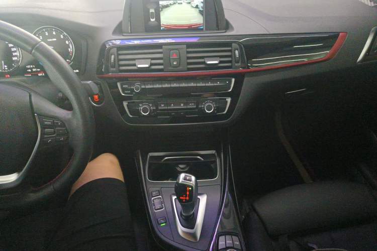 Used BMW 2 Series 2018 220i Convertible Coupe Sports Design Package Gear Lever