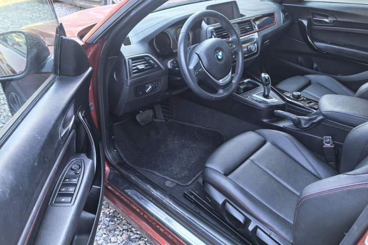 Used BMW 2 Series 2018 220i Convertible Coupe Sports Design Package Interior 4