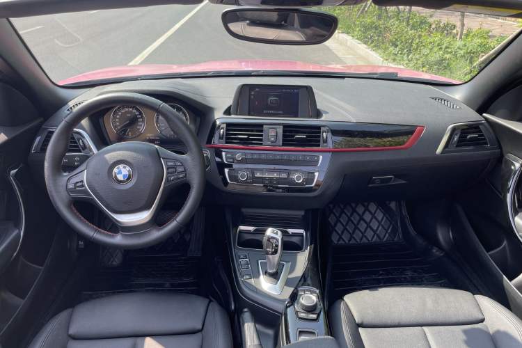 Used BMW 2 Series 2018 220i Convertible Coupe Sports Design Package Interior 7