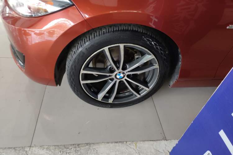 Used BMW 2 Series 2018 220i Sport Design Package Left Front Wheel Hub