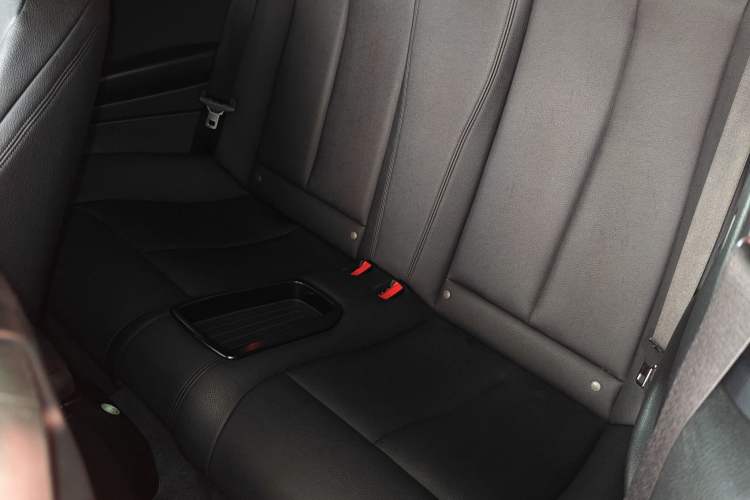 Used BMW 2 Series 2018 220i Convertible Coupe Sports Design Package Left Rear Seat