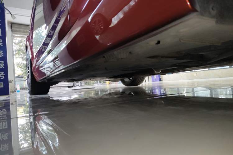 Used BMW 2 Series 2018 220i Sport Design Package Left Side Sill