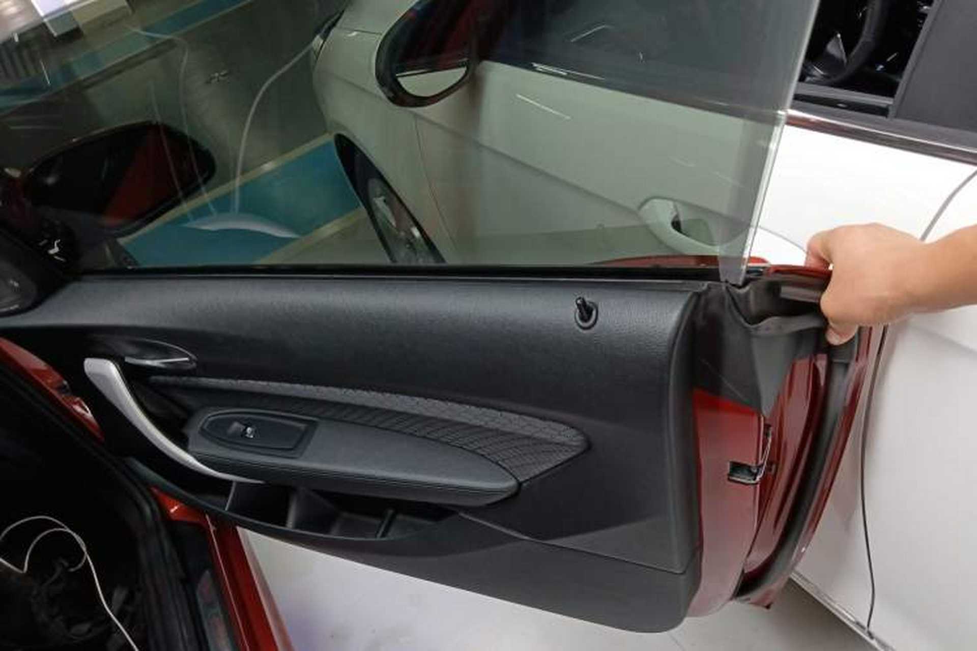 Used BMW 2 Series 2018 225i Convertible Coupe M Sport Edition Right Front Door Interior