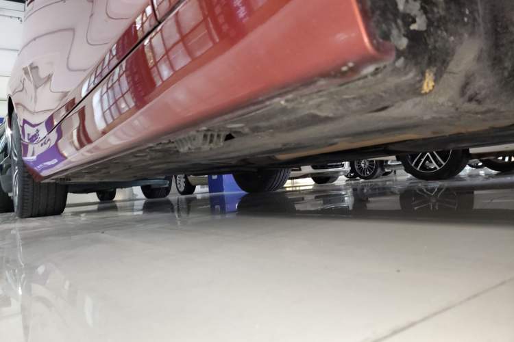 Used BMW 2 Series 2018 220i Sport Design Package Right Side Sill