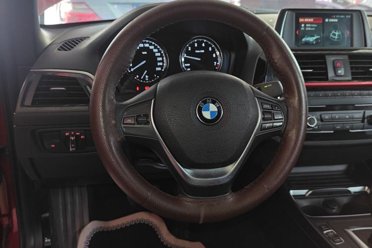 Used BMW 2 Series 2018 220i Convertible Coupe Sports Design Package Steering Wheel