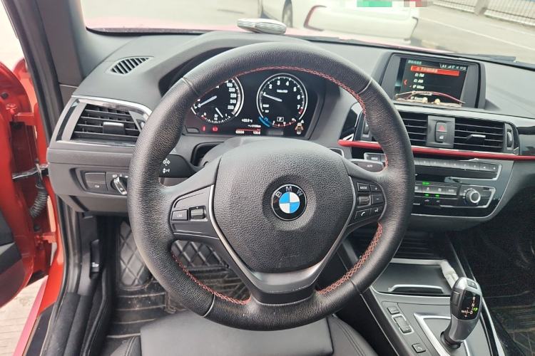 Used BMW 2 Series 2018 220i Convertible Coupe Sports Design Package Steering Wheel