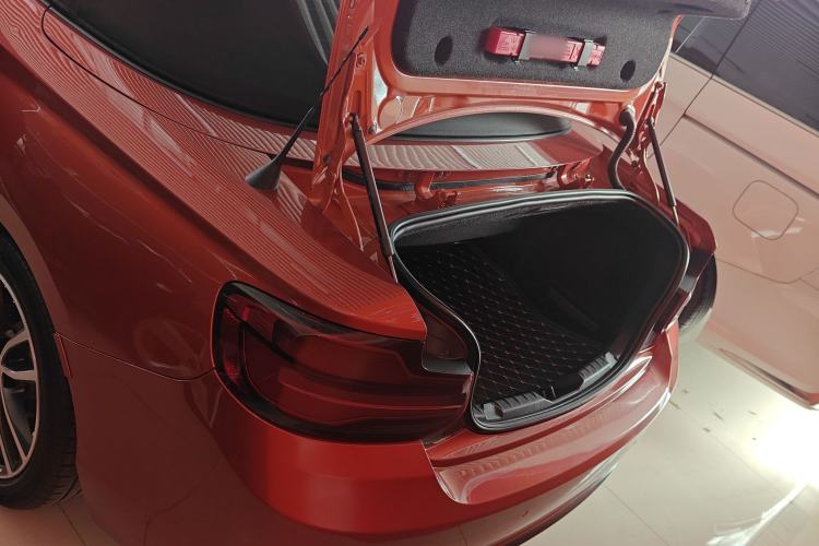 Used BMW 2 Series 2018 220i Convertible Coupe Sports Design Package Trunk