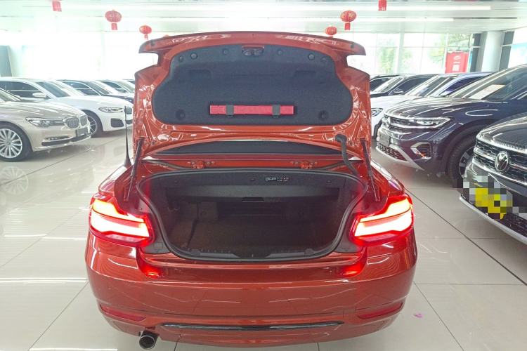Used BMW 2 Series 2018 220i Convertible Coupe Sports Design Package Trunk
