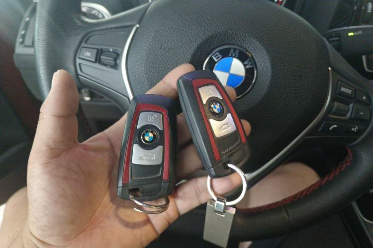 Used BMW 2 Series 2018 220i Convertible Coupe Sports Design Package Vehicle Key
