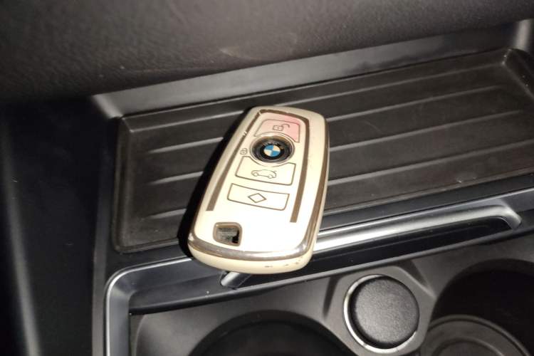 Used BMW 2 Series 2018 220i Sport Design Package Vehicle Key