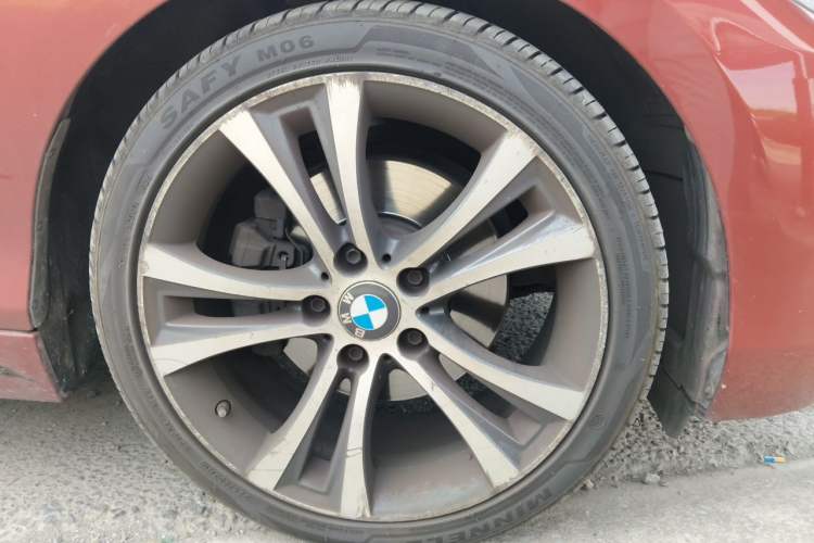 Used BMW 2 Series 2018 225i Convertible Coupe M Sport Edition Right Front Wheel Hub