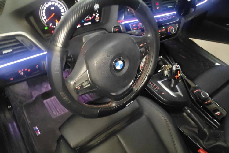 Used BMW 2 Series 2018 220i Convertible Coupe Sports Design Package Steering Wheel