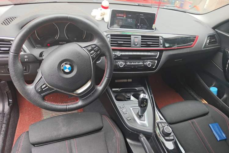 Used BMW 2 Series 2018 220i Sport Design Package Center Console