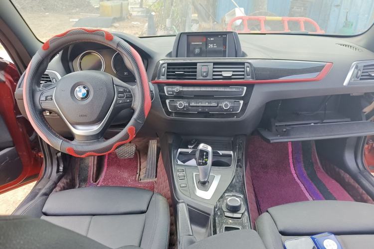 Used BMW 2 Series 2018 220i Convertible Coupe Sports Design Package Center Console