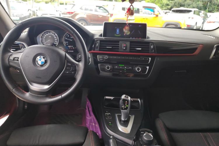 Used BMW 2 Series 2018 220i Sport Design Package Center Console