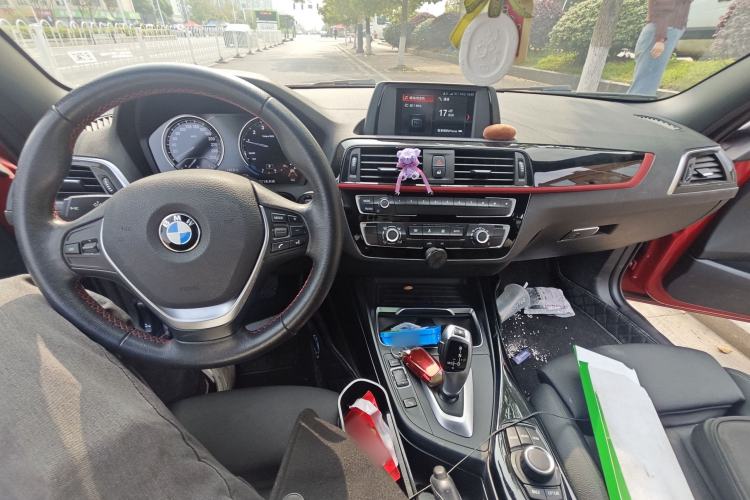 Used BMW 2 Series 2018 220i Convertible Coupe Sports Design Package Center Console