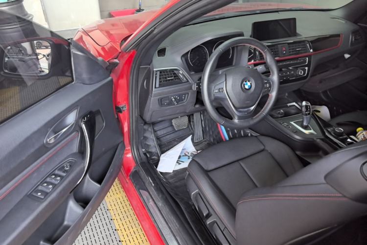 Used BMW 2 Series 2018 220i Convertible Coupe Sports Design Package Driver Seat