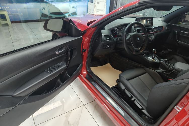 Used BMW 2 Series 2018 220i Convertible Coupe Sports Design Package Driver Seat