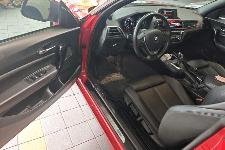 Used BMW 2 Series 2018 220i Convertible Coupe Sports Design Package Driver Seat