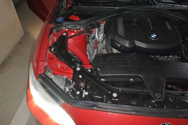 Used BMW 2 Series 2018 220i Convertible Coupe Sports Design Package Engine Bay Right