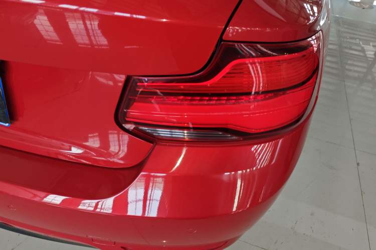 Used BMW 2 Series 2018 220i Sport Design Package Exterior 3
