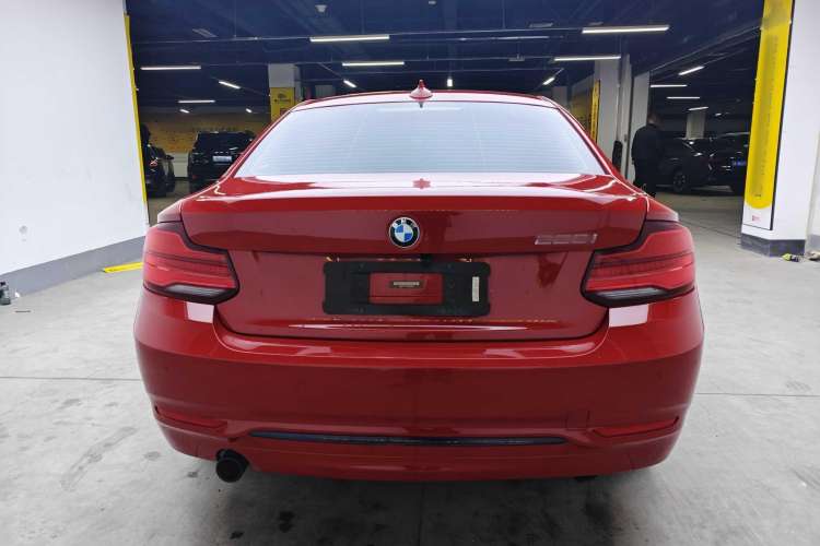 Used BMW 2 Series 2018 220i Sport Design Package Exterior 4