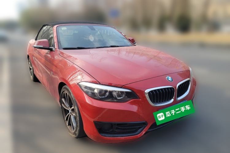 Used BMW 2 Series 2018 220i Convertible Coupe Sports Design Package Front Right 45 Deg