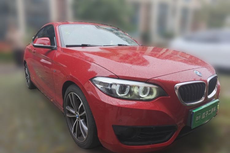 Used BMW 2 Series 2018 220i Sport Design Package Front Right 45 Deg