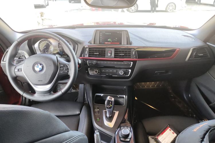 Used BMW 2 Series 2018 220i Convertible Coupe Sports Design Package Interior 2