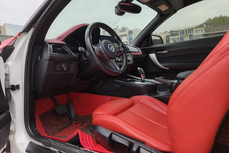 Used BMW 2 Series 2018 225i Convertible Coupe M Sport Edition Interior 4