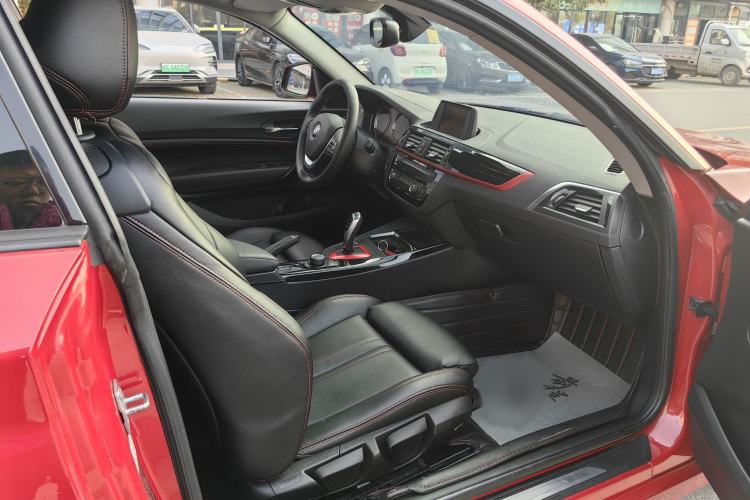 Used BMW 2 Series 2018 220i Sport Design Package Interior 7