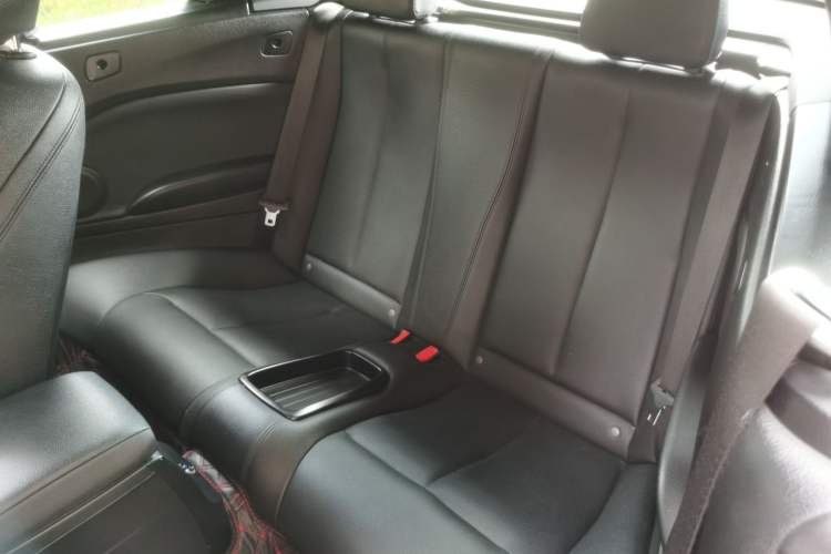 Used BMW 2 Series 2018 220i Convertible Coupe Sports Design Package Left Rear Seat