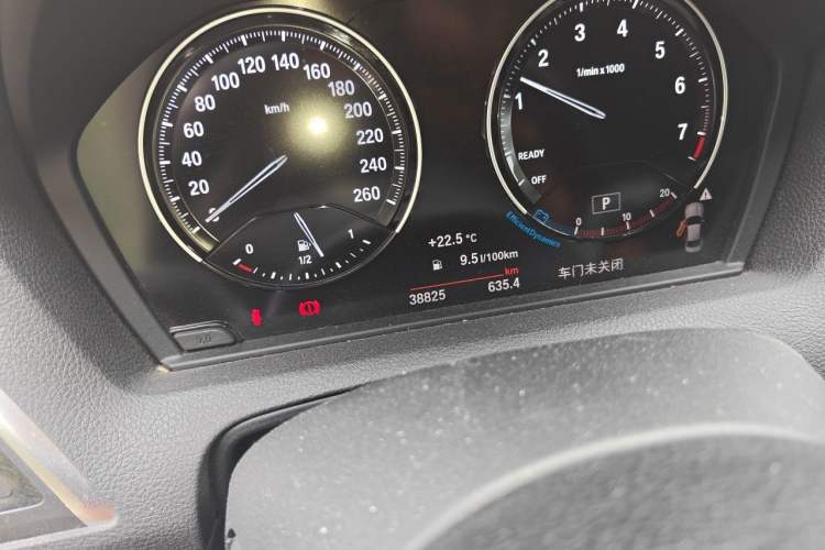 Used BMW 2 Series 2018 220i Sport Design Package Odometer Close Up