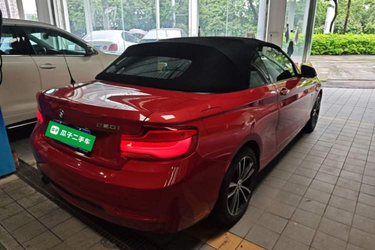 Used BMW 2 Series 2018 220i Convertible Coupe Sports Design Package Rear Right 45 Deg