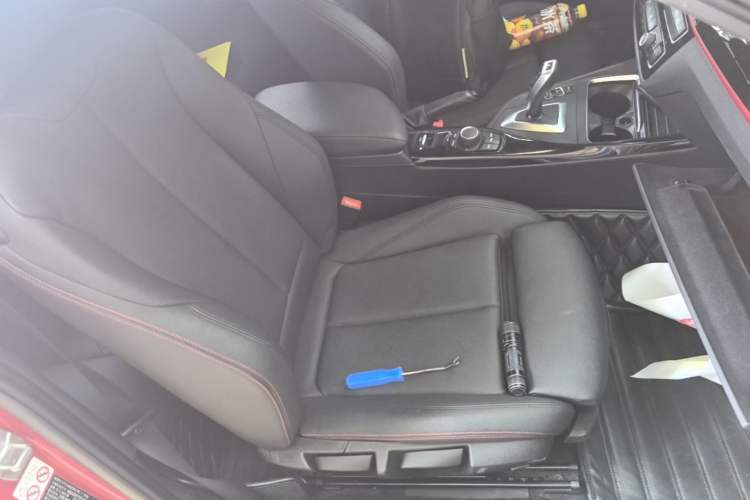 Used BMW 2 Series 2018 220i Convertible Coupe Sports Design Package Right Front Seat