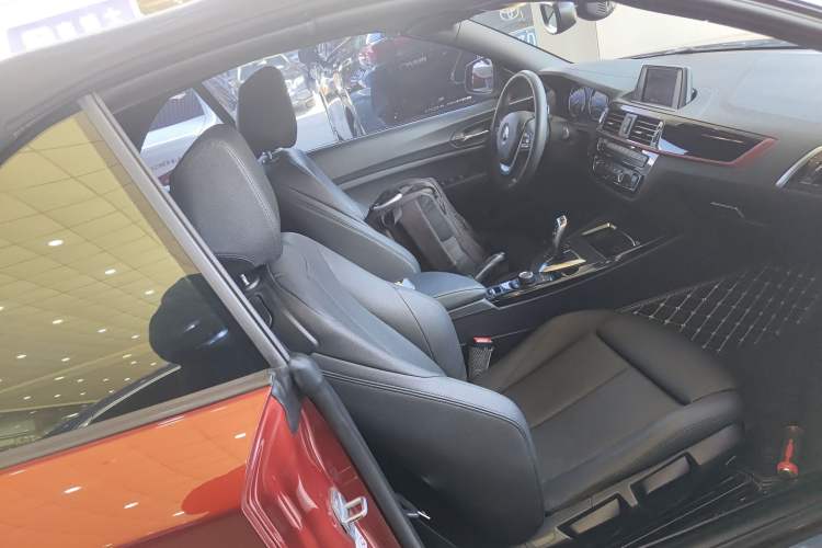 Used BMW 2 Series 2018 220i Convertible Coupe Sports Design Package Right Front Seat