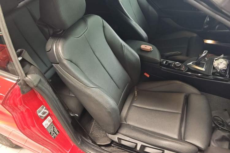 Used BMW 2 Series 2018 220i Convertible Coupe Sports Design Package Right Front Seat