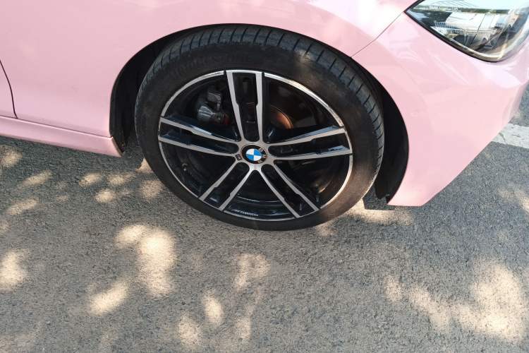 Used BMW 2 Series 2018 225i Luxury Model with M Sport Package Right Front Wheel Hub