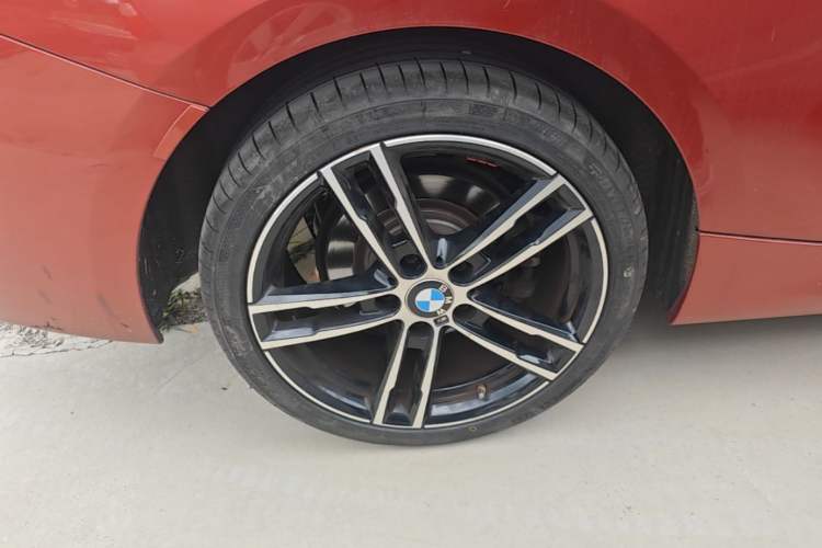 Used BMW 2 Series 2018 225i Convertible Coupe Luxury Model M Sport Package Right Rear Wheel Hub