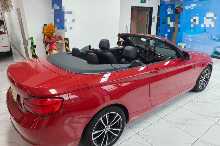 Used BMW 2 Series 2018 220i Convertible Coupe Sports Design Package Right Rear Wheel Hub