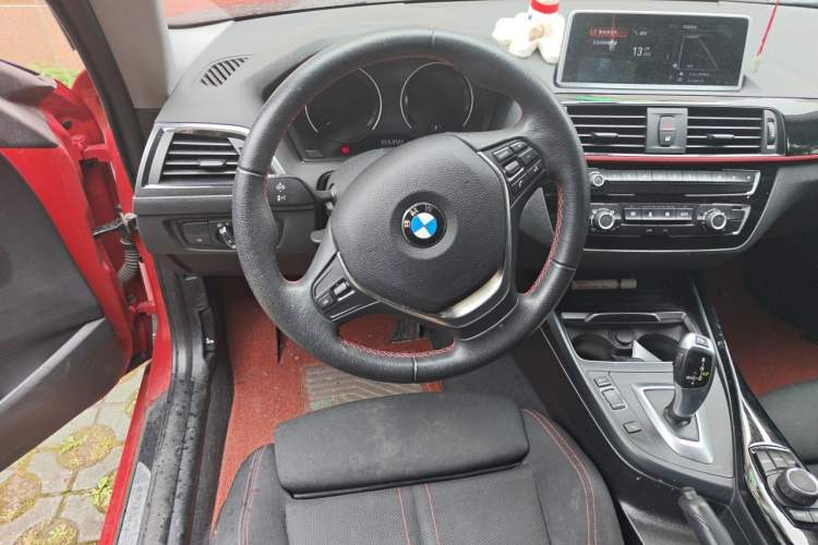 Used BMW 2 Series 2018 220i Sport Design Package Steering Wheel