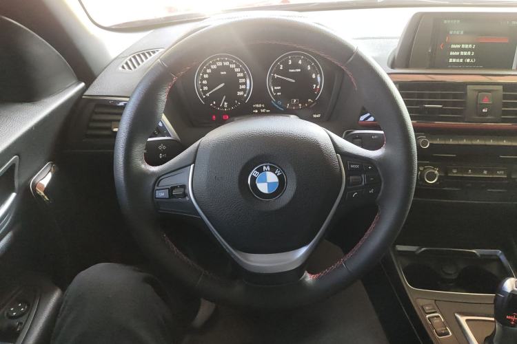 Used BMW 2 Series 2018 220i Convertible Coupe Sports Design Package Steering Wheel