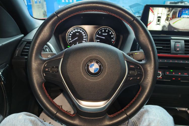 Used BMW 2 Series 2018 220i Convertible Coupe Sports Design Package Steering Wheel