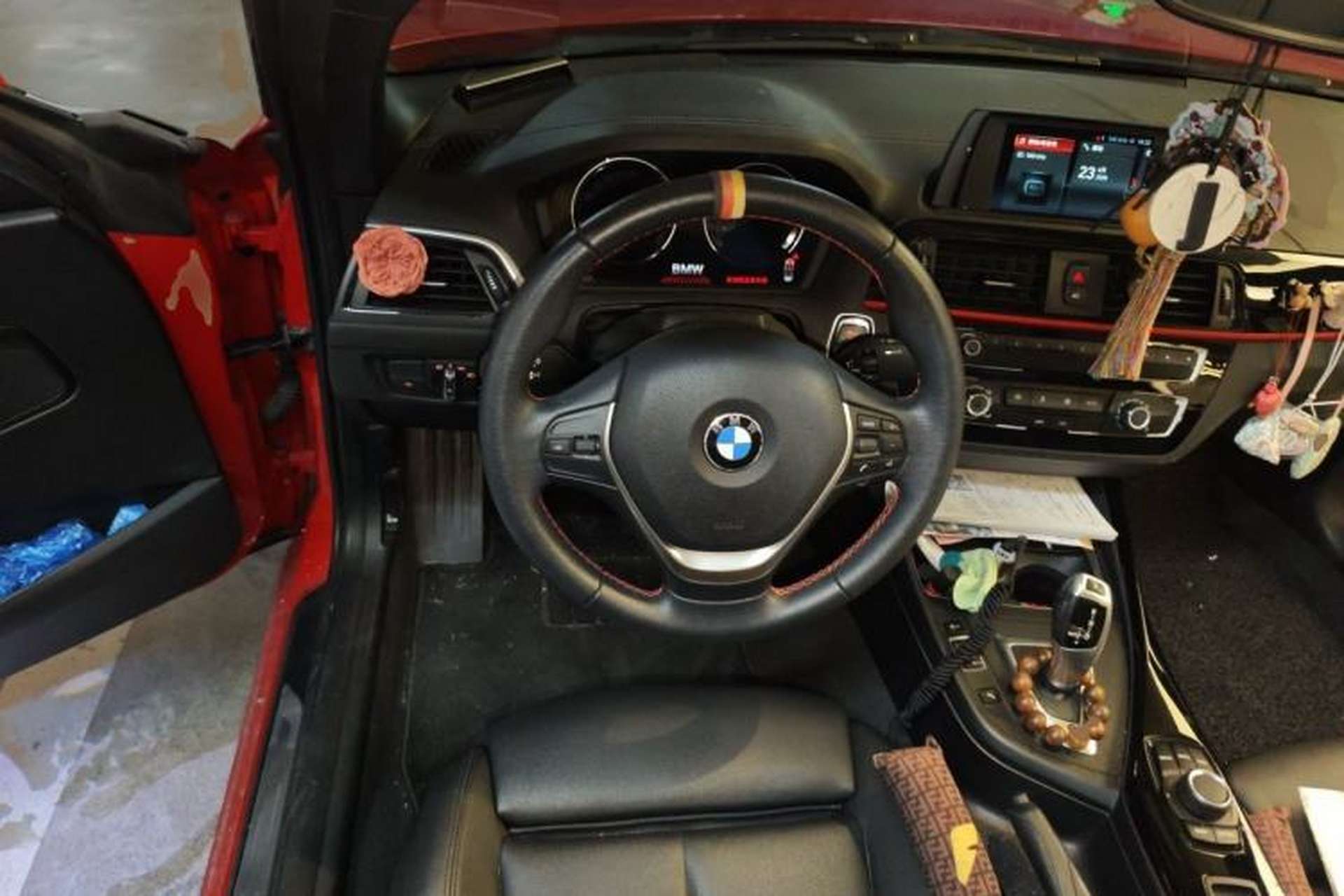 Used BMW 2 Series 2018 220i Convertible Coupe Sports Design Package Steering Wheel