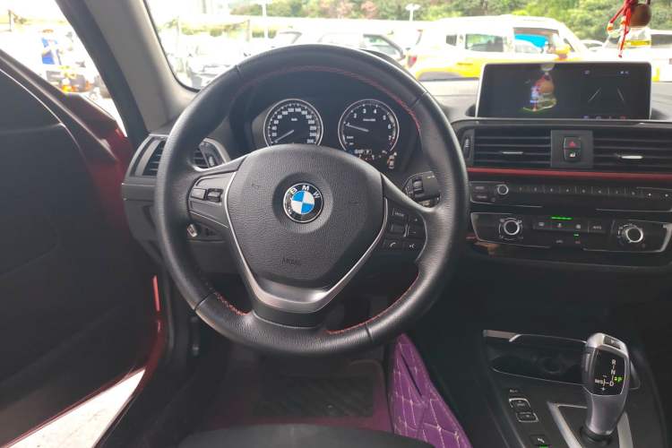 Used BMW 2 Series 2018 220i Sport Design Package Steering Wheel