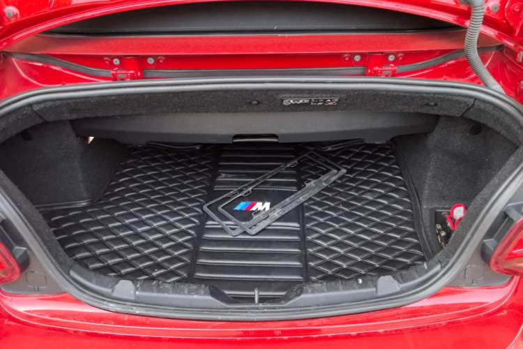 Used BMW 2 Series 2018 220i Convertible Coupe Sports Design Package Trunk