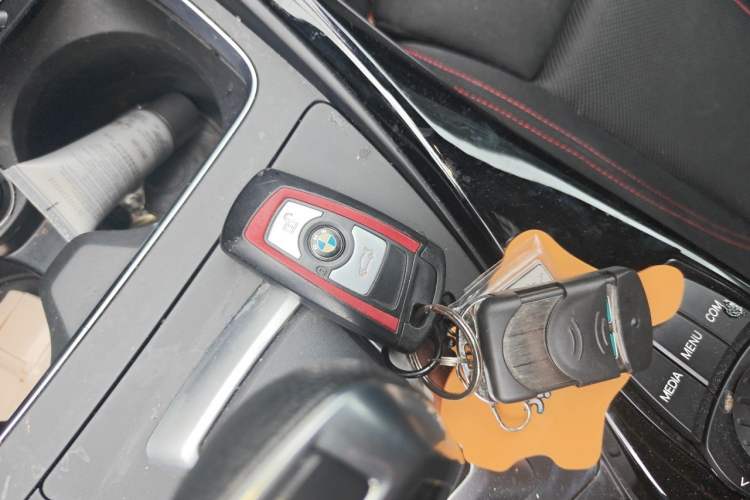 Used BMW 2 Series 2018 220i Sport Design Package Vehicle Key