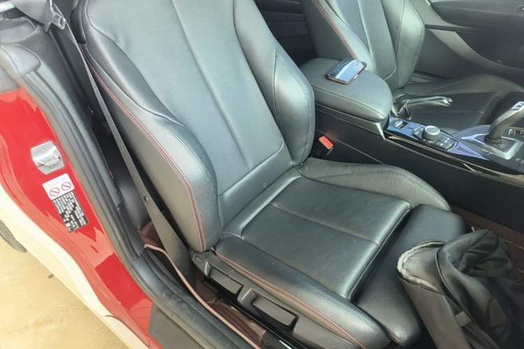 Used BMW 2 Series 2018 220i Convertible Coupe Sports Design Package Right Front Seat