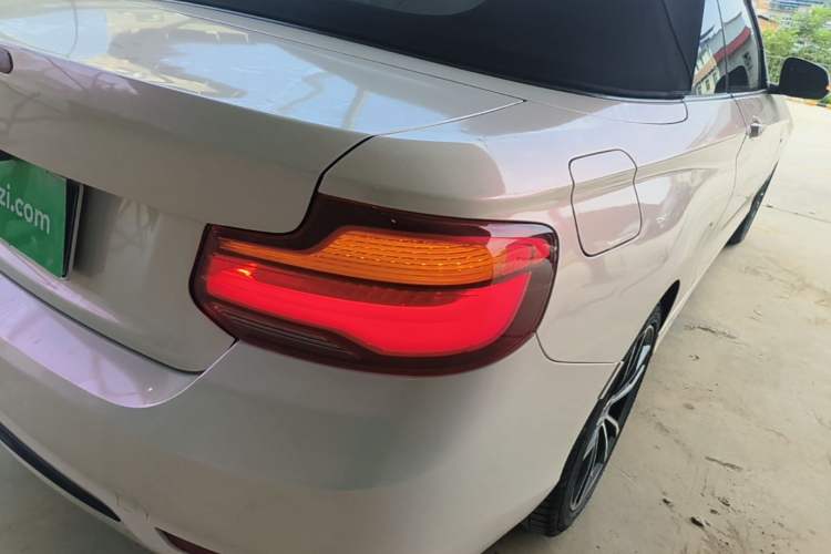 Used BMW 2 Series 2018 220i Convertible Coupe Sports Design Package Right Rear Taillight
