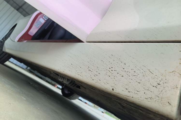Used BMW 2 Series 2018 220i Convertible Coupe Sports Design Package Right Side Sill